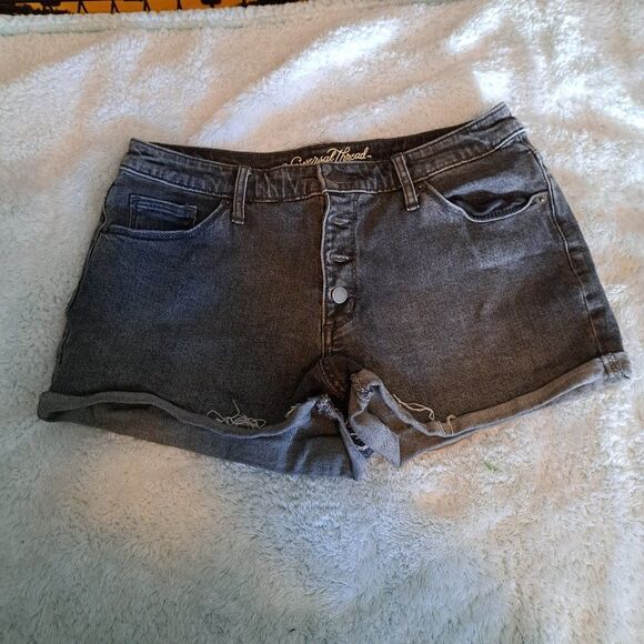Universal Thread Denim Shorts Size 8 / 29R - Picture 1 of 4